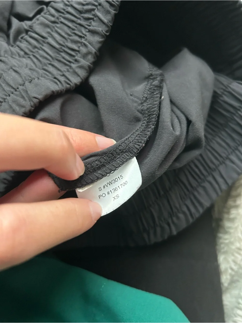 Vuori Villa Shorts in Black - Picture 5 of 5
